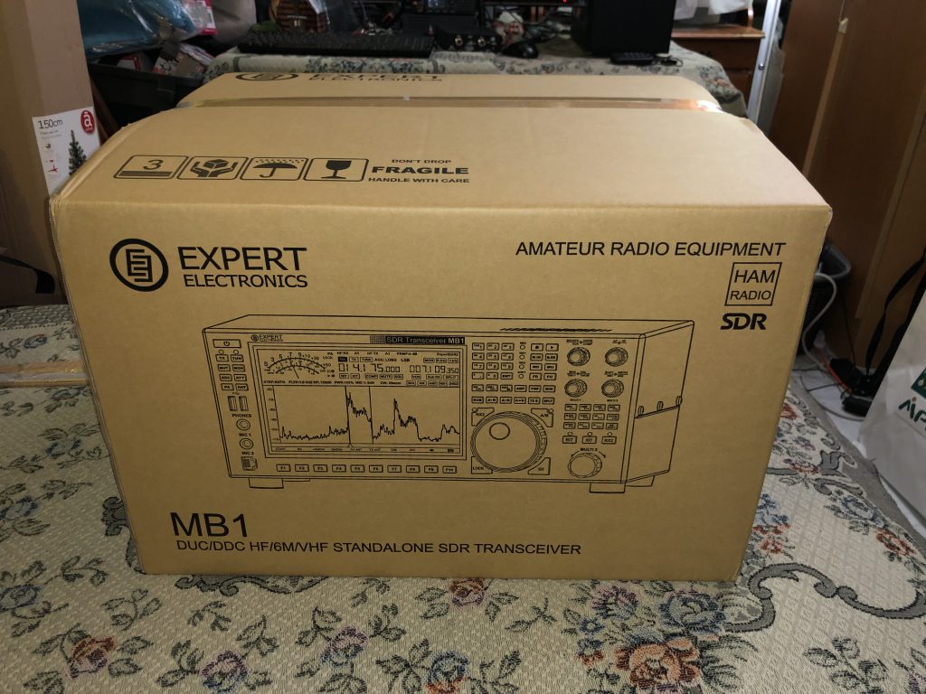 Expert Electronic MB1 rádió dobozában